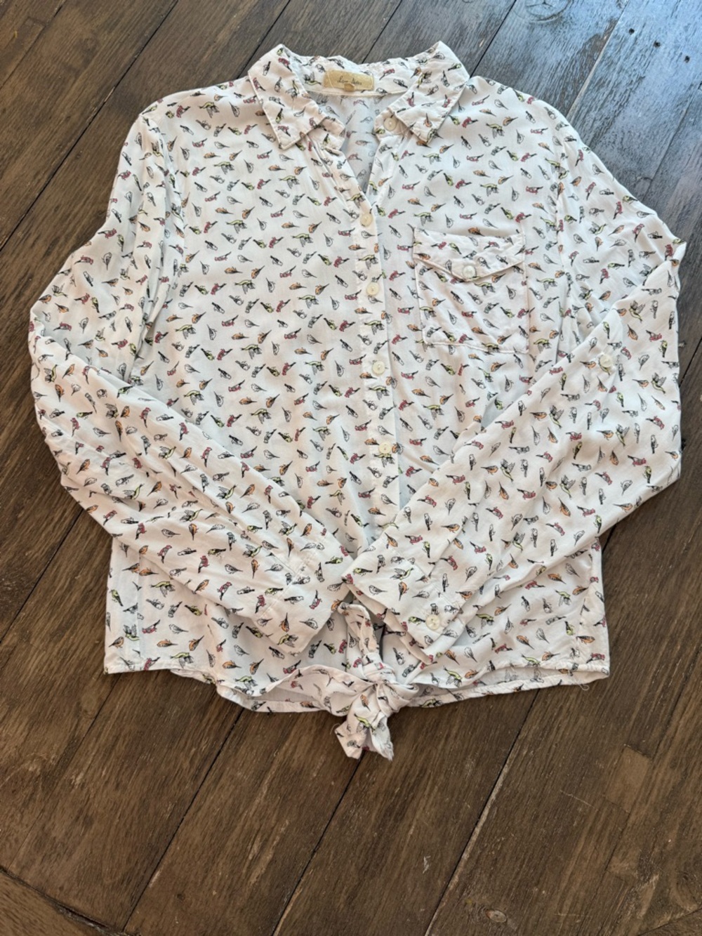 Love Notes Bird Print Tie Front Button Front Blouse Medium White‎ Long Sleeve